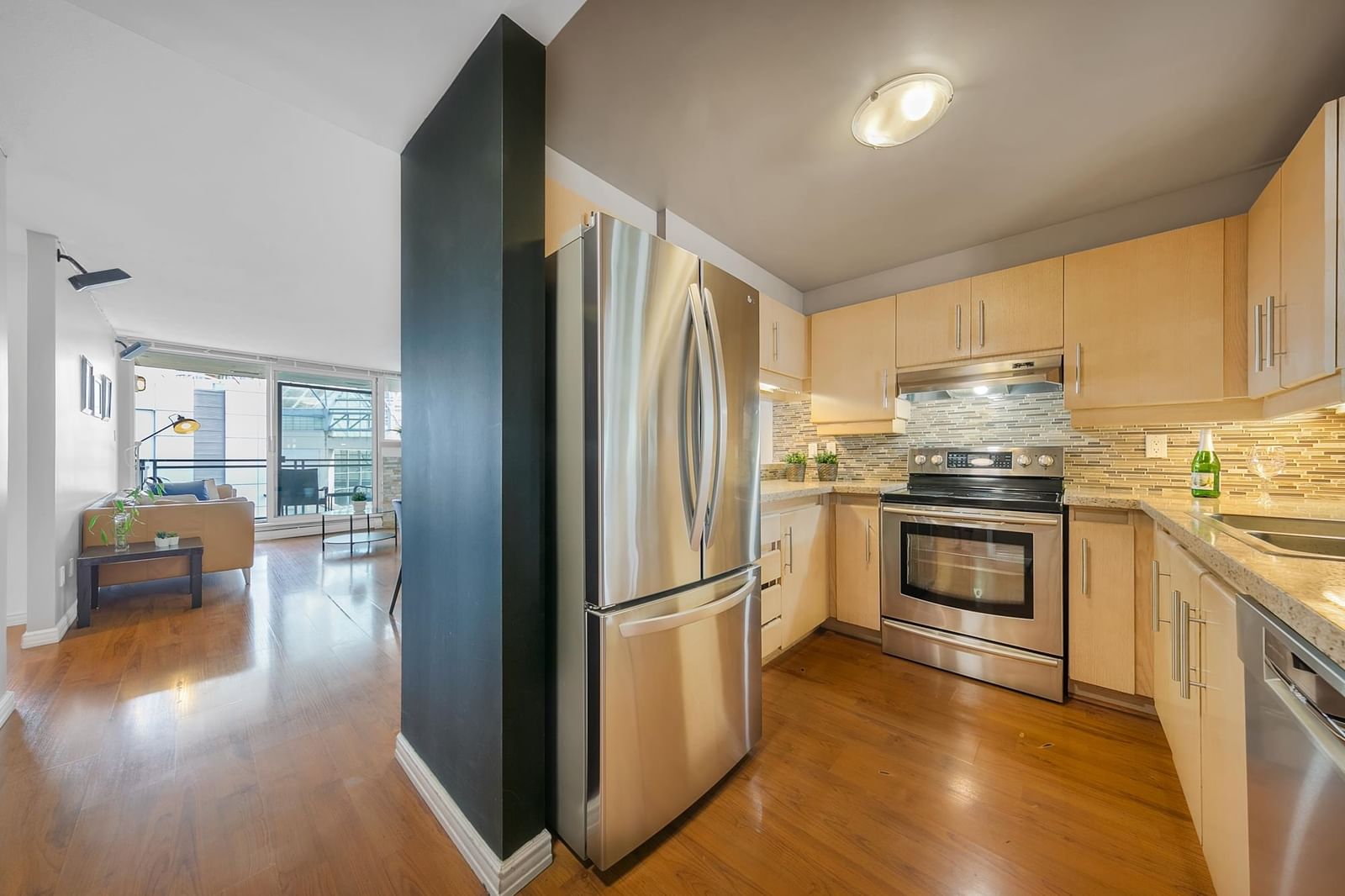 Listing Image 5
