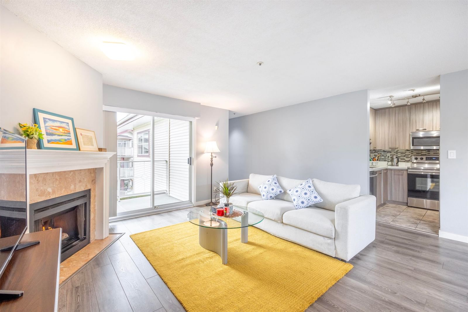 Listing Image 12