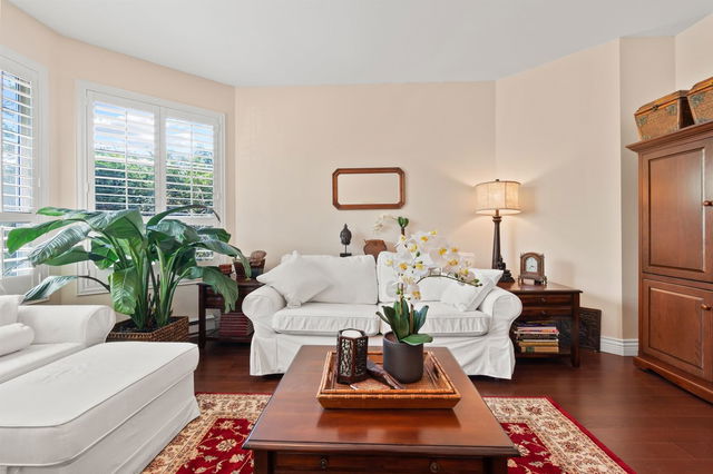258 4th Street