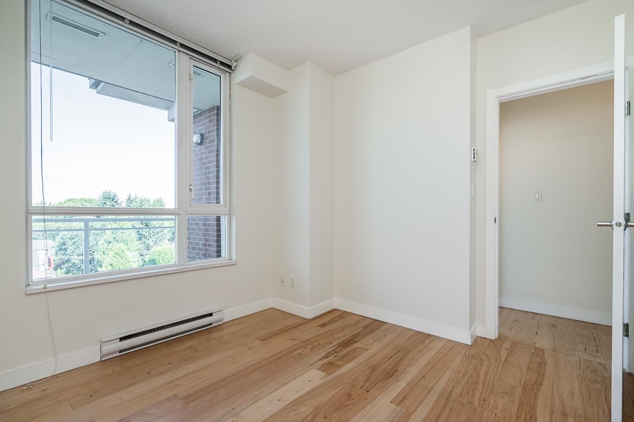 Listing Image 18