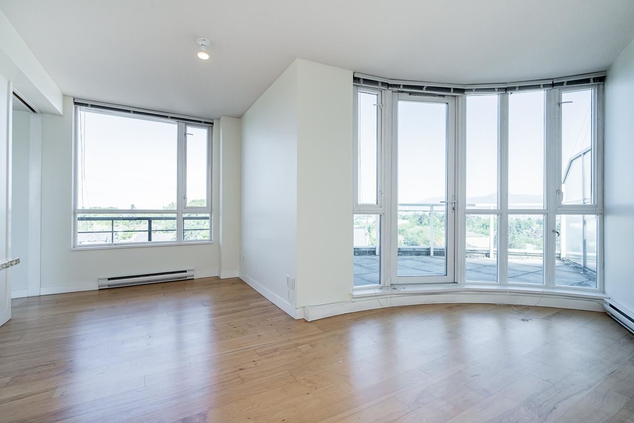 Listing Image 9
