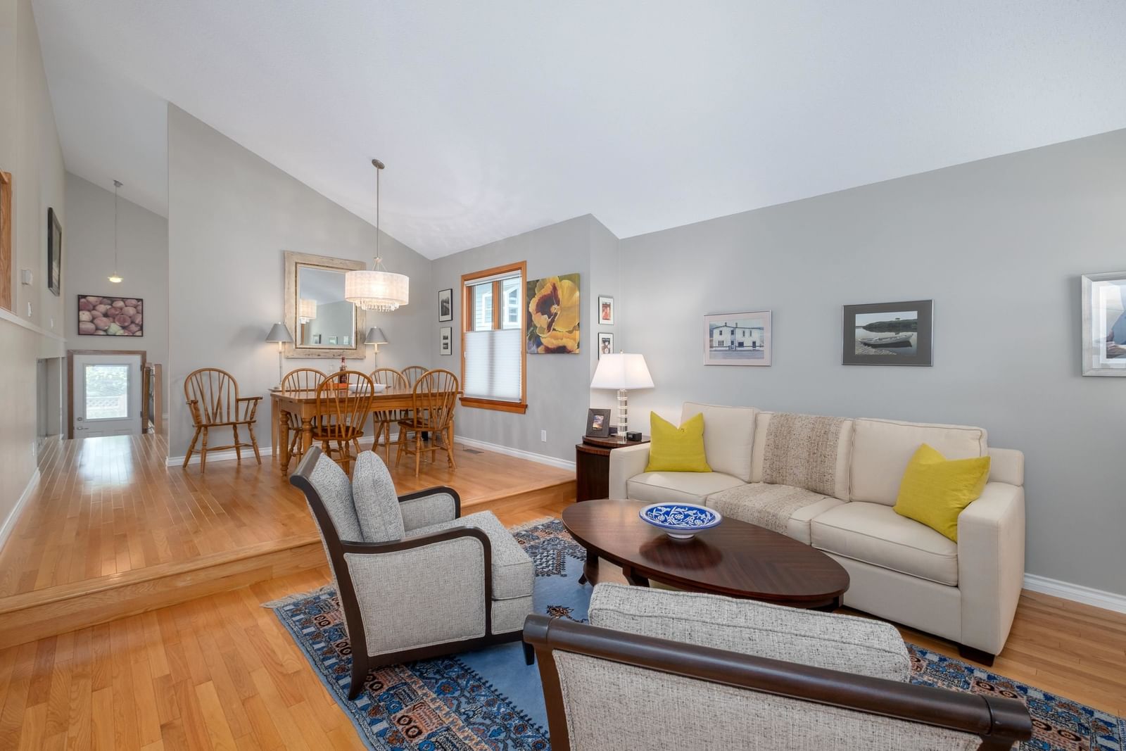 Listing Image 6
