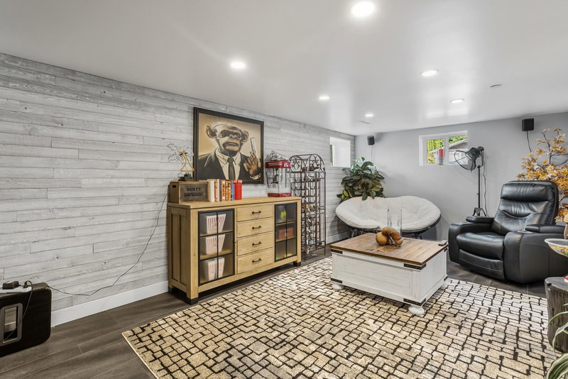 21199 River Road, Maple Ridge, V2X 2A5 | Image 2