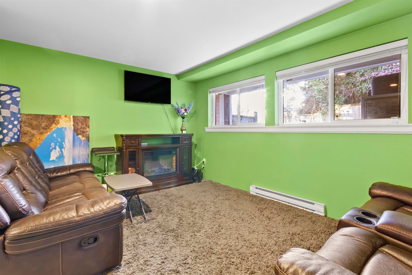 Listing Image 17