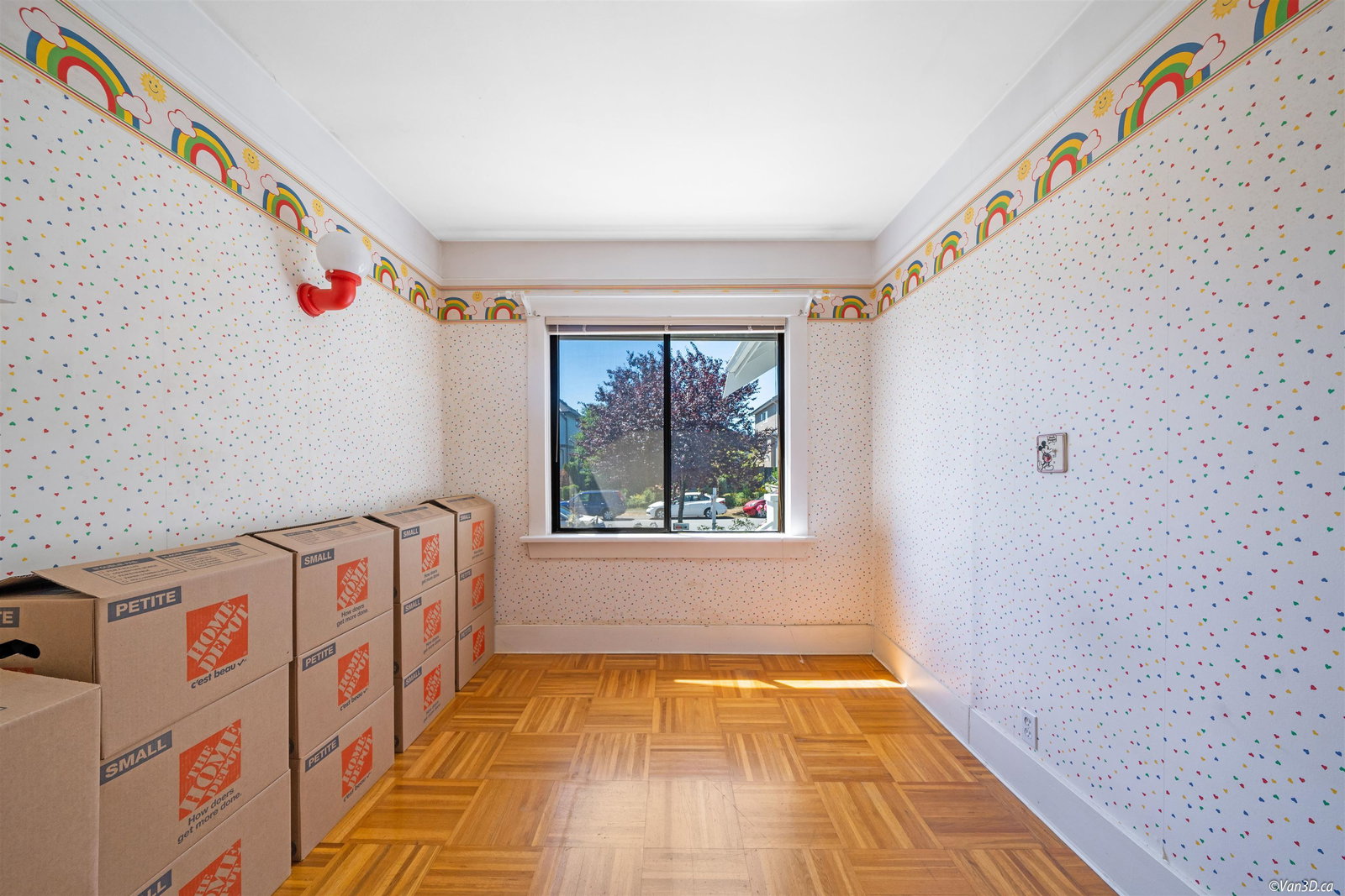 Listing Image 12