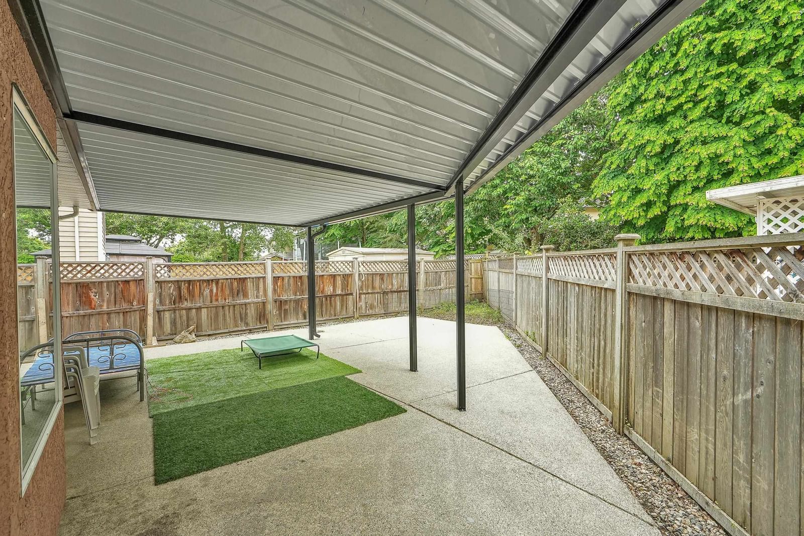 Listing Image 8