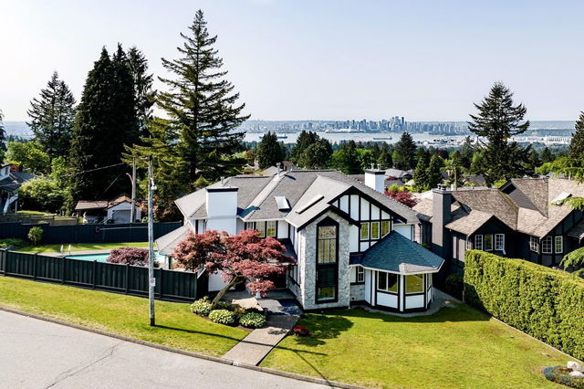 111 Sandringham Crescent