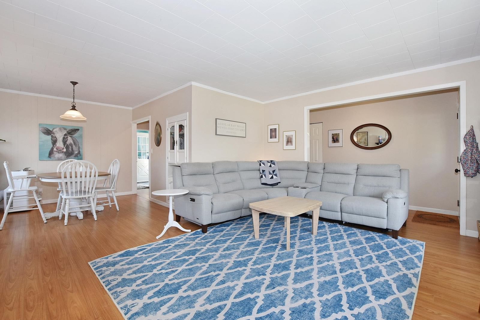 Listing Image 6