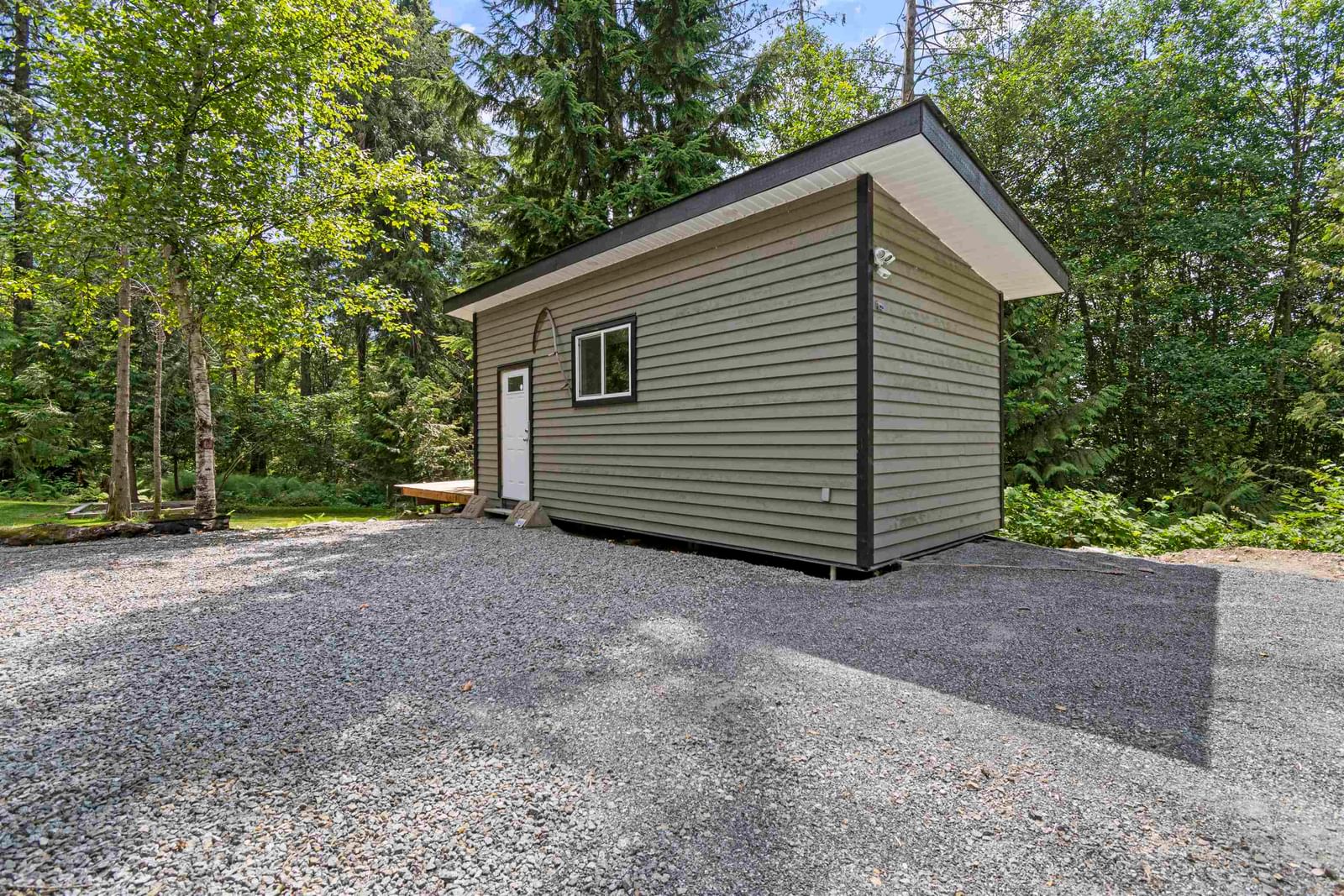 Listing Image 10