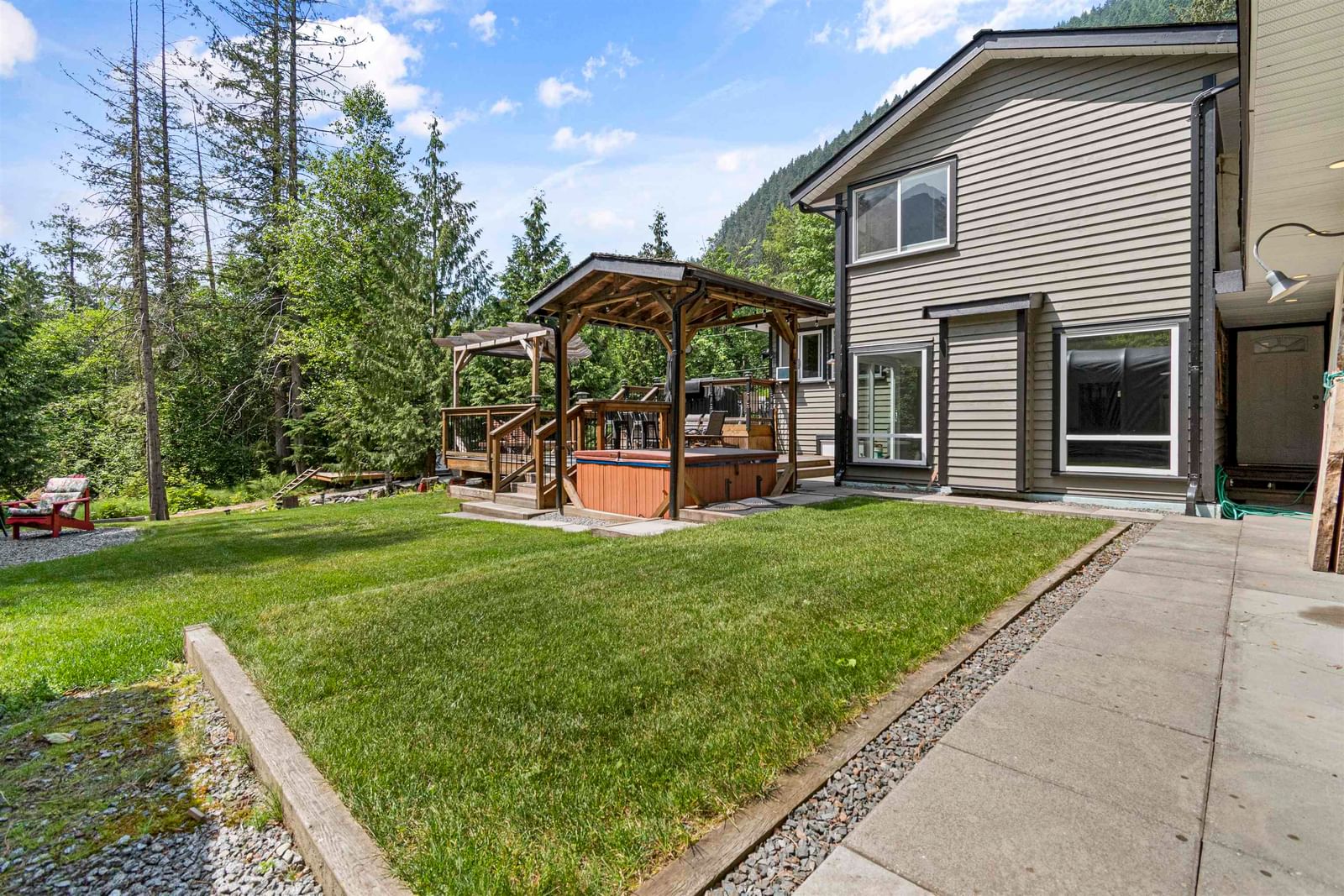 Listing Image 8