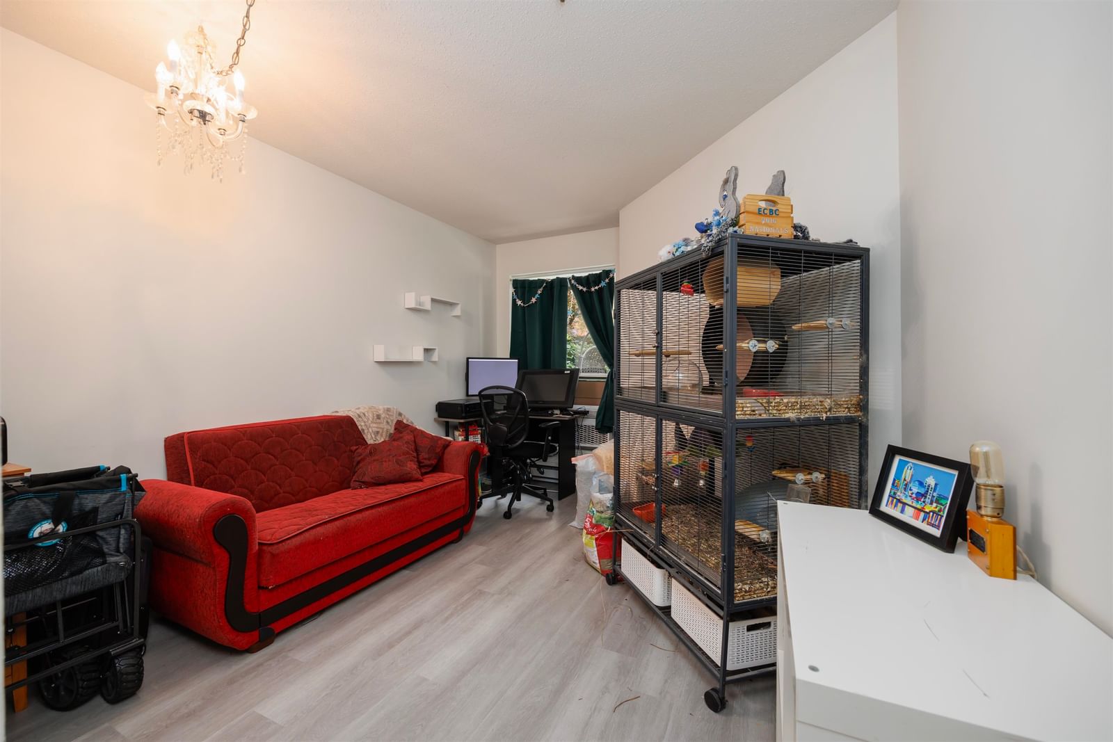 Listing Image 19