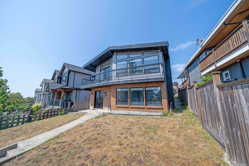 2131 Fraserview Drive, Vancouver, V5P 2N2 | Image 3