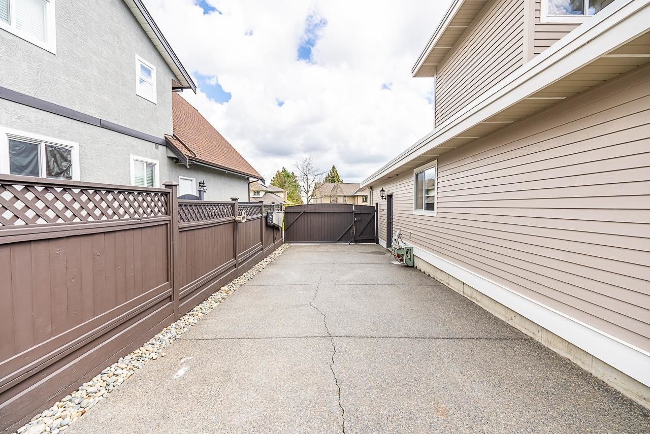 Listing Image 27