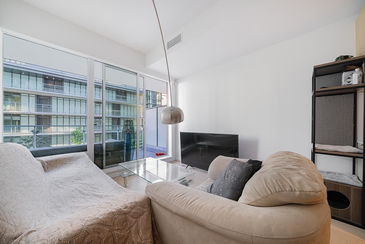 Listing Image 11
