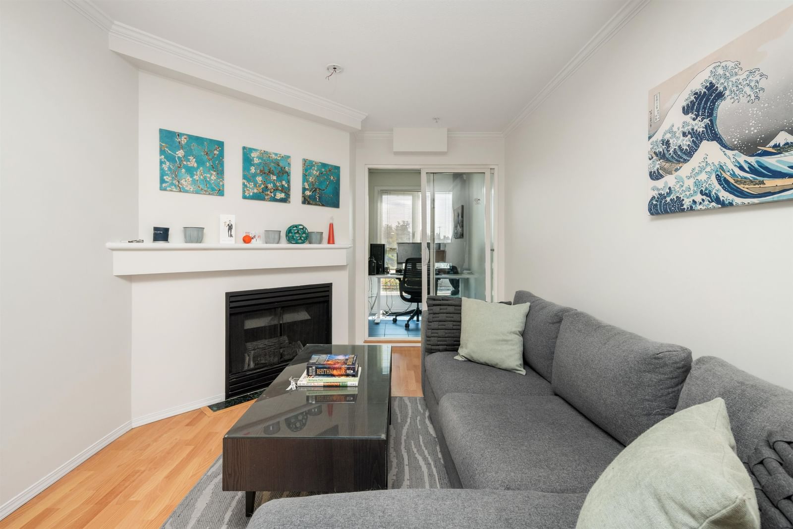 Listing Image 6
