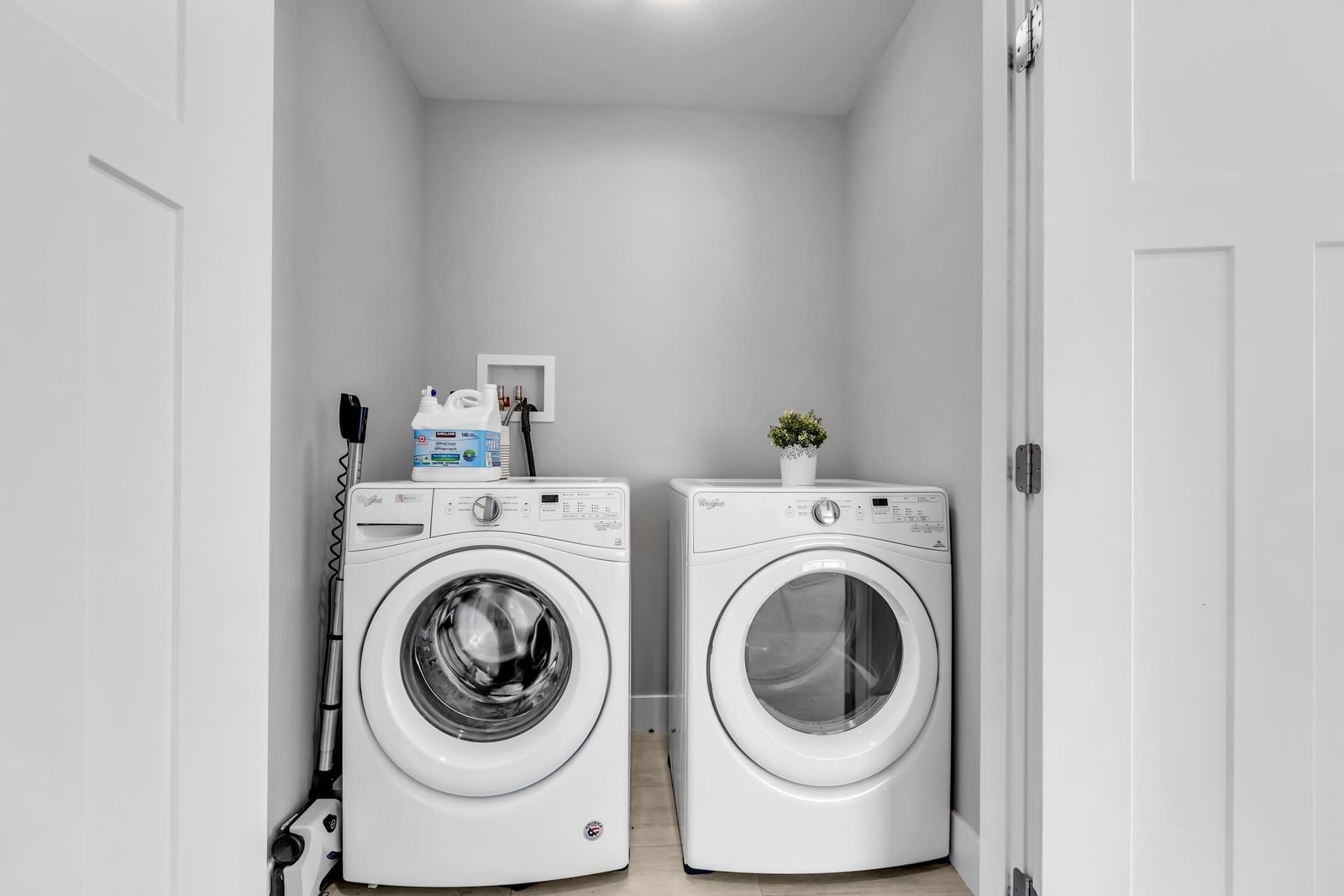 Listing Image 27