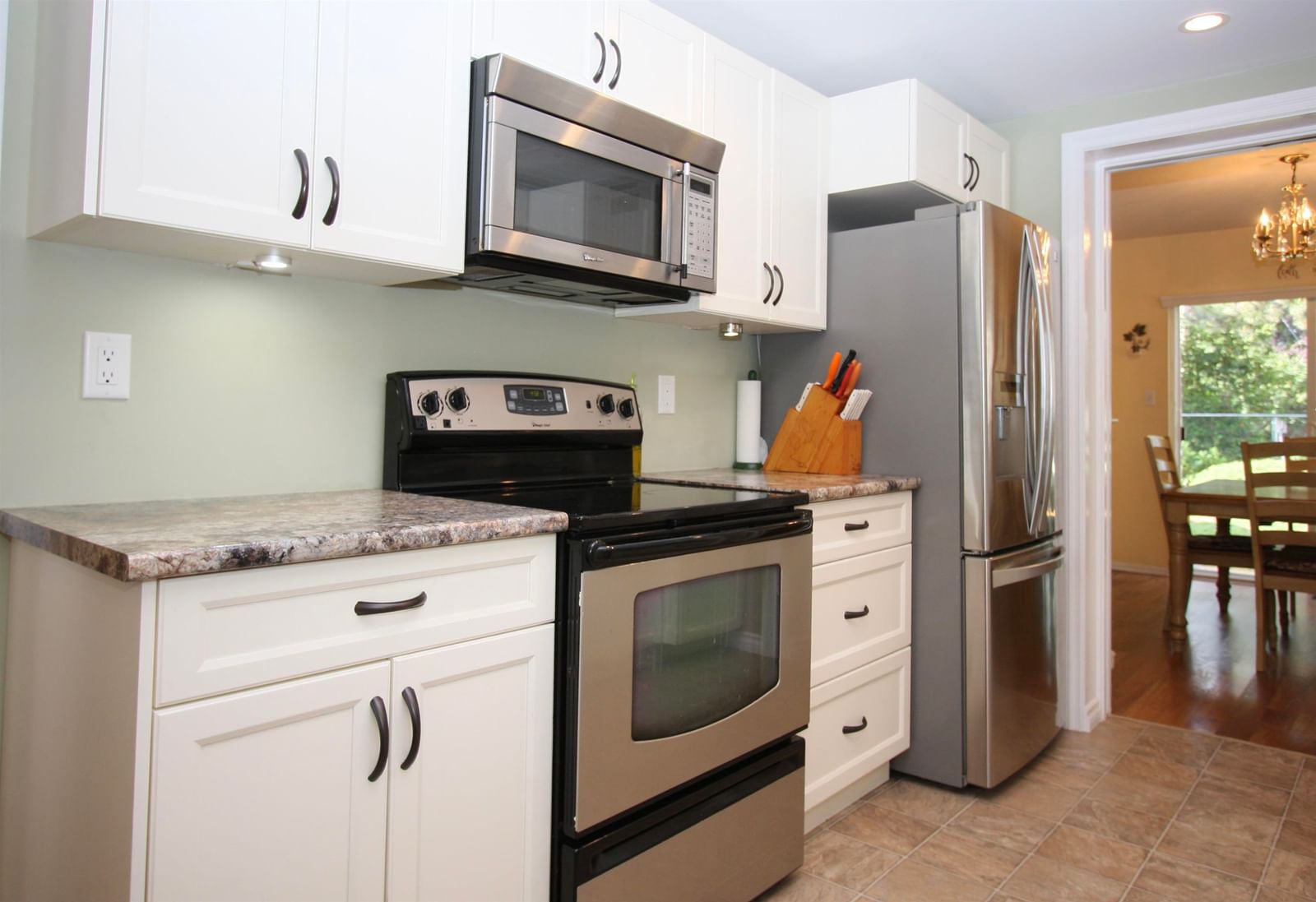 Listing Image 9