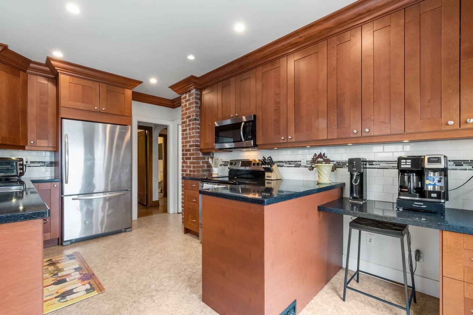 Listing Image 12