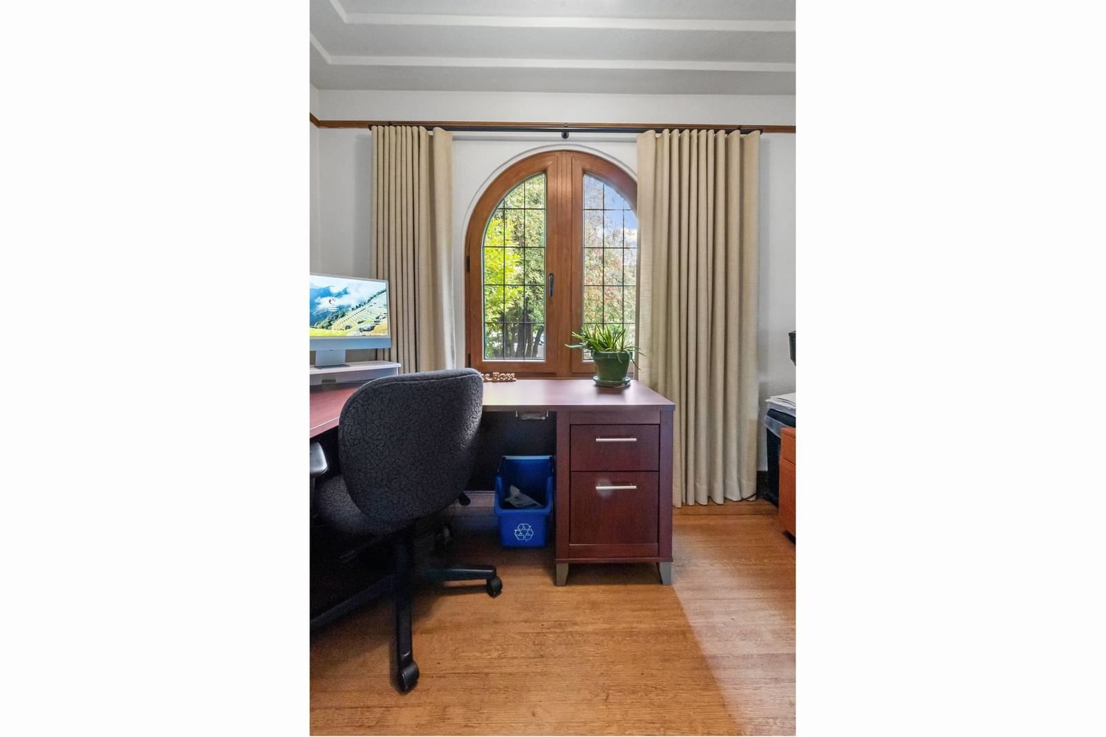 Listing Image 14