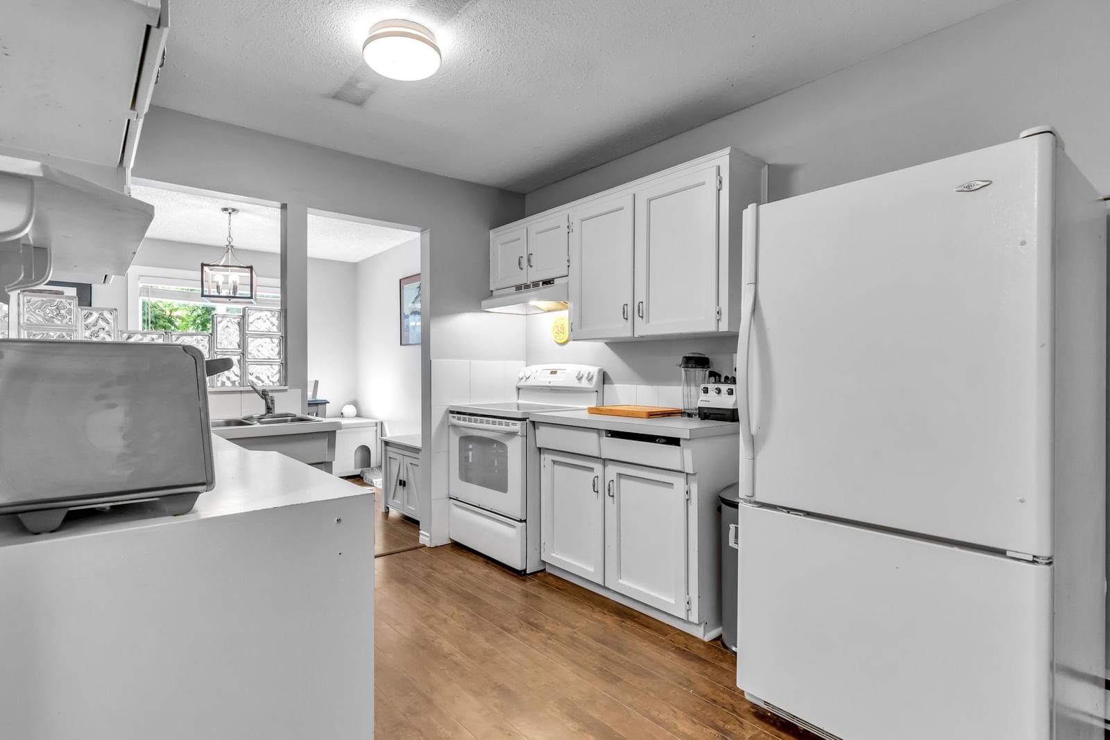 Listing Image 14