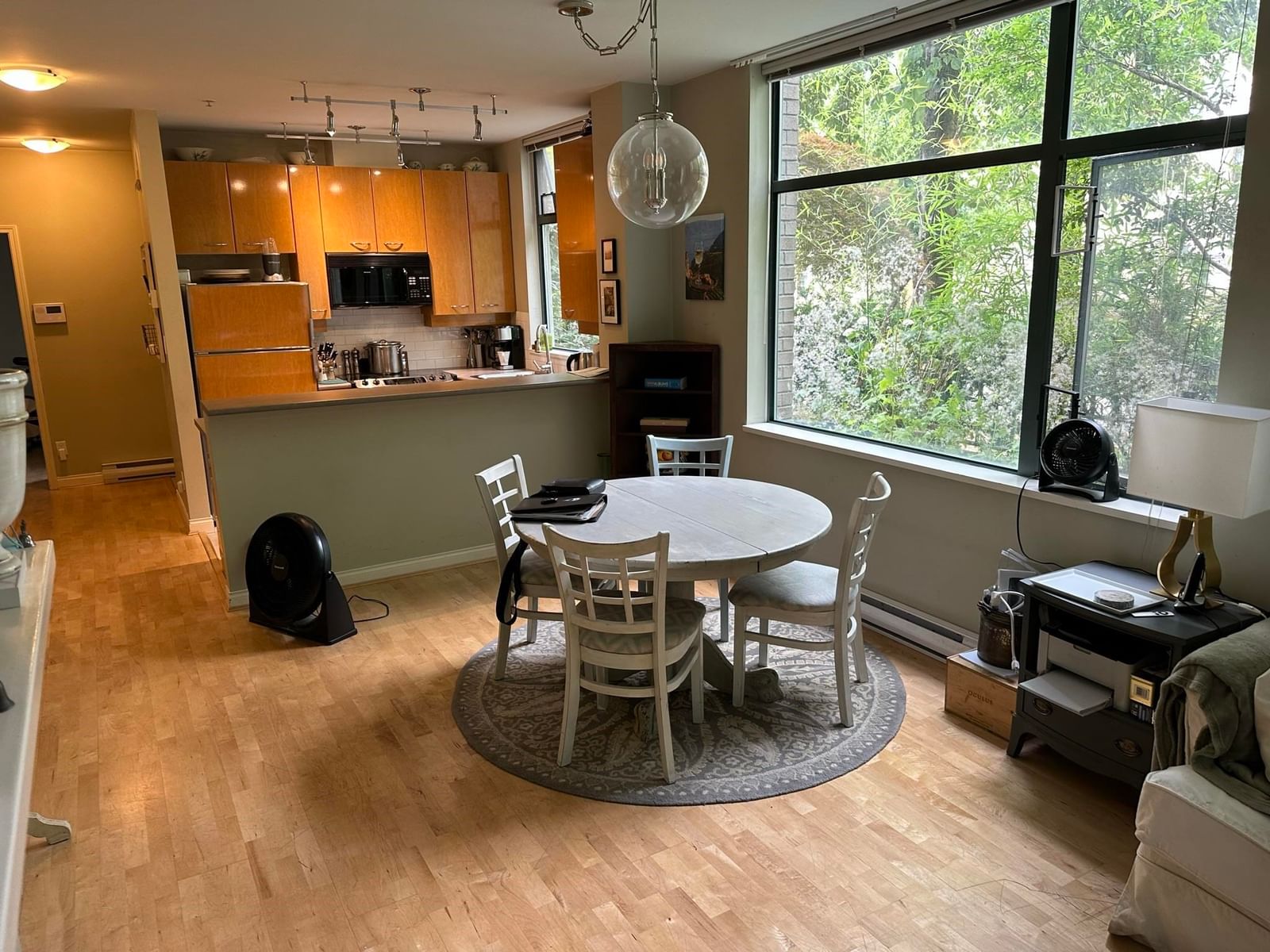 Listing Image 12