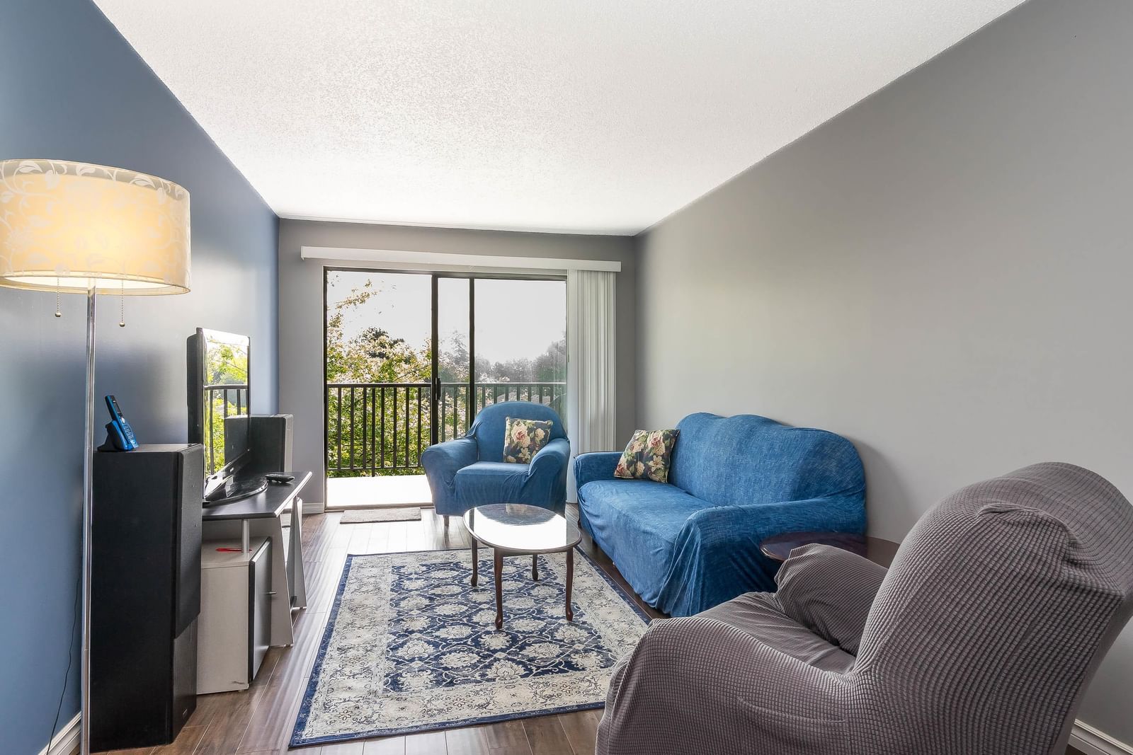 Listing Image 12