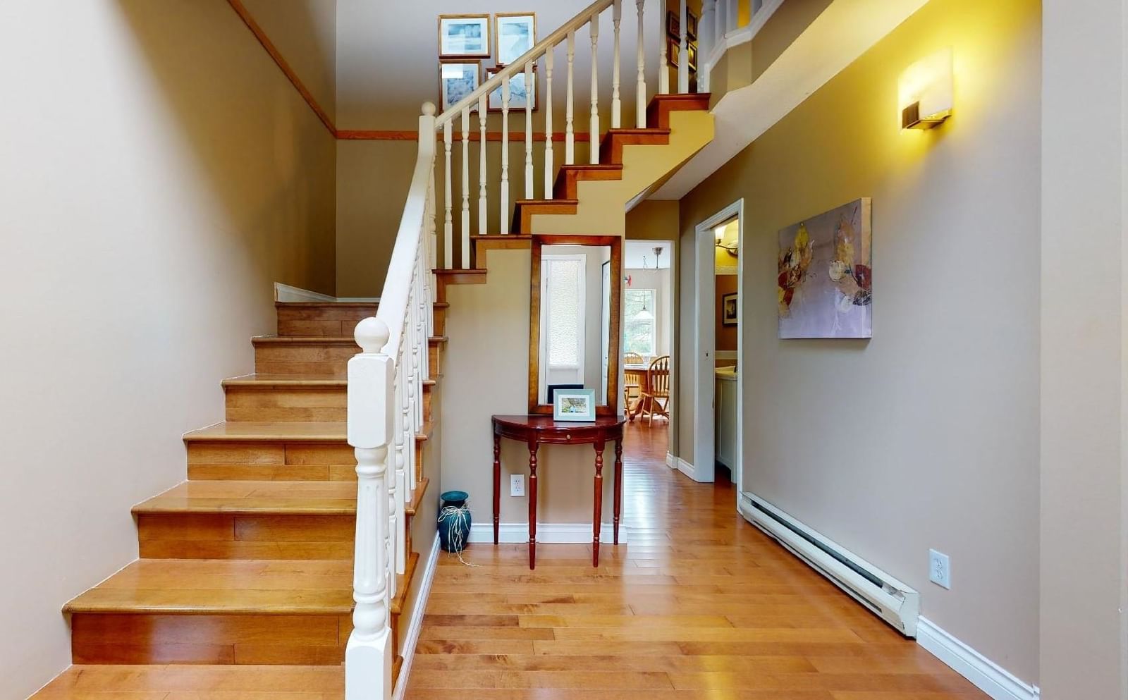 Listing Image 4