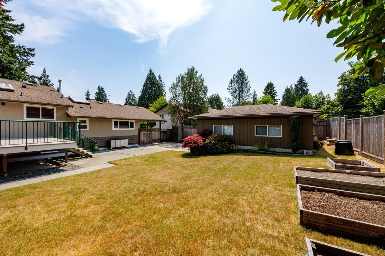Listing Image 5