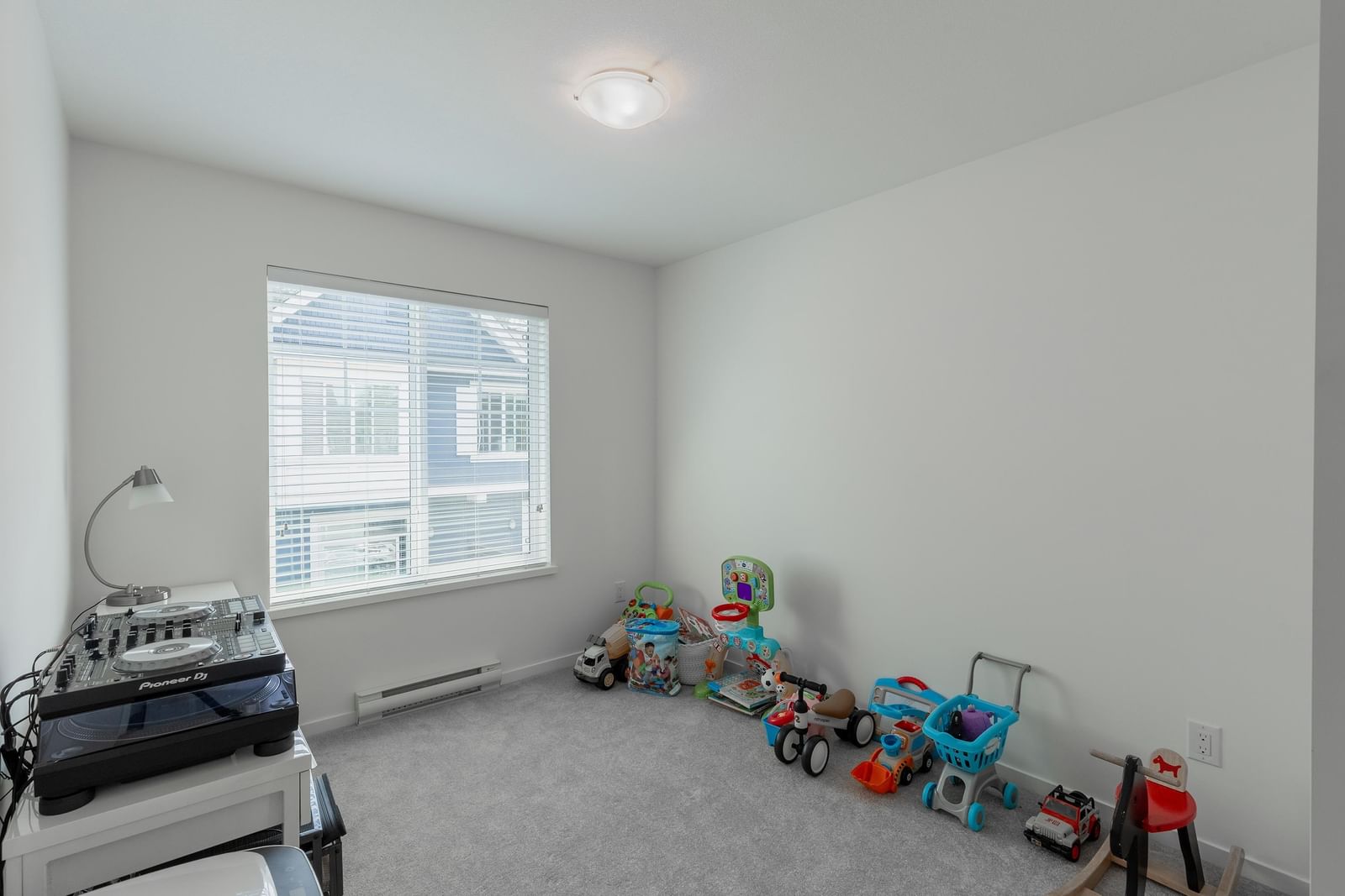 Listing Image 30