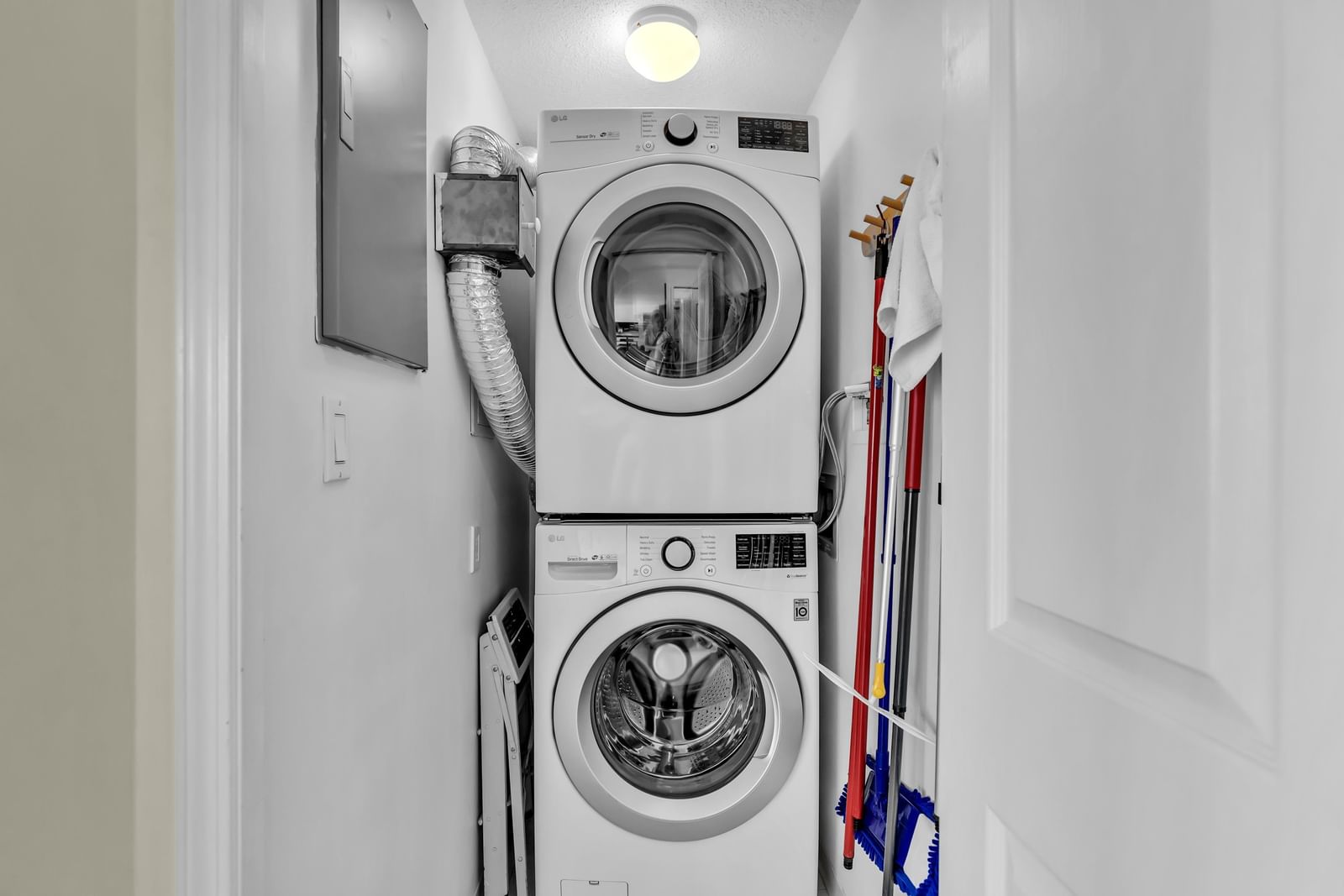 Listing Image 26