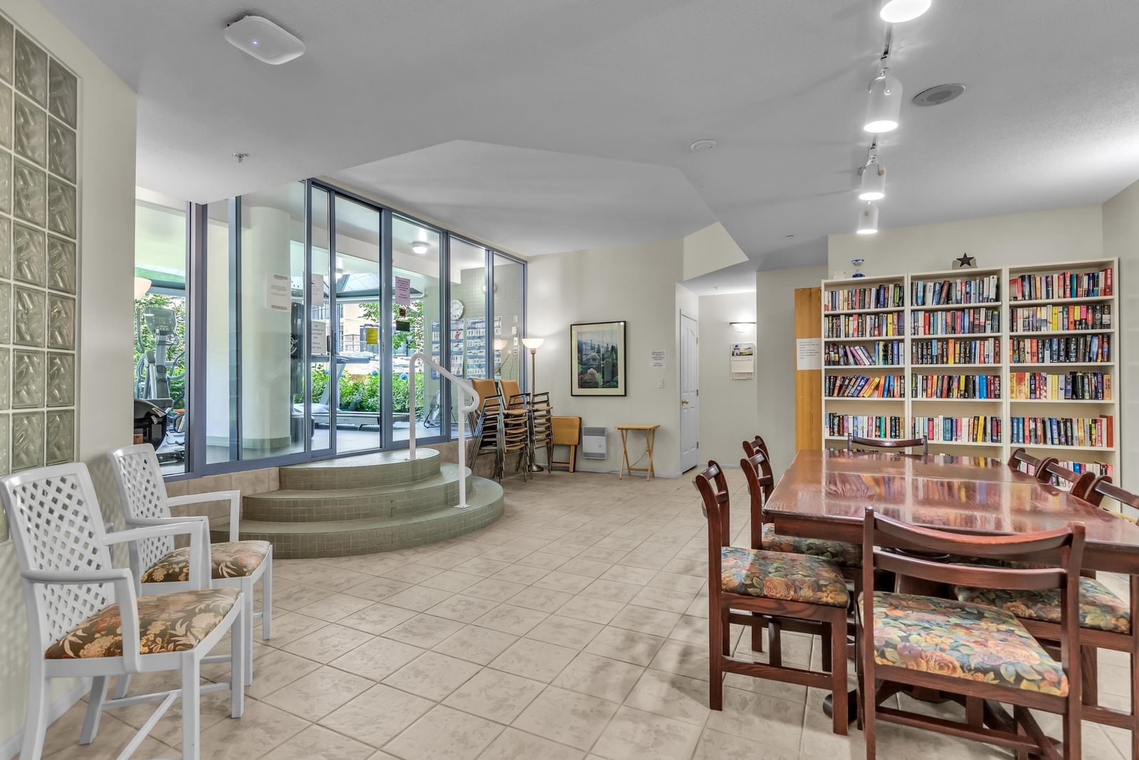 Listing Image 33
