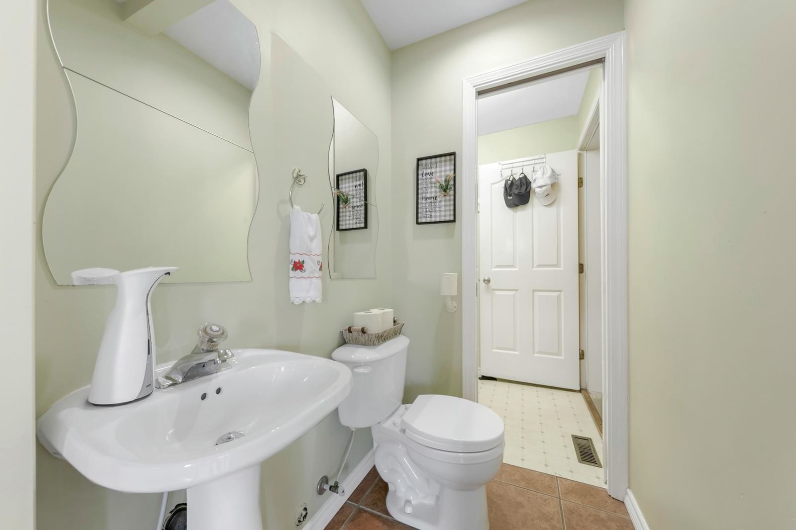 Listing Image 19