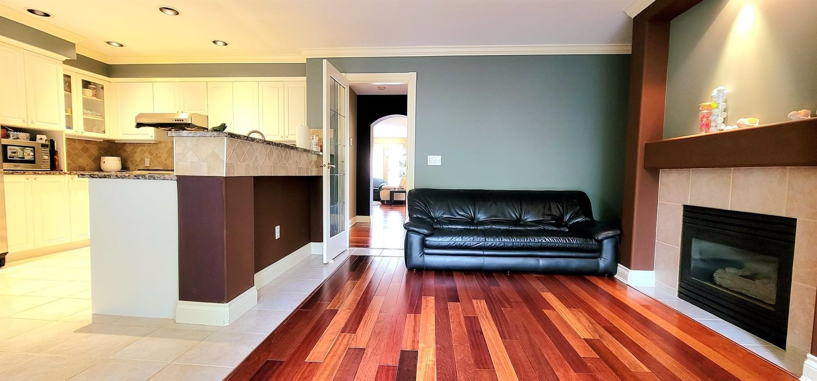 Listing Image 10