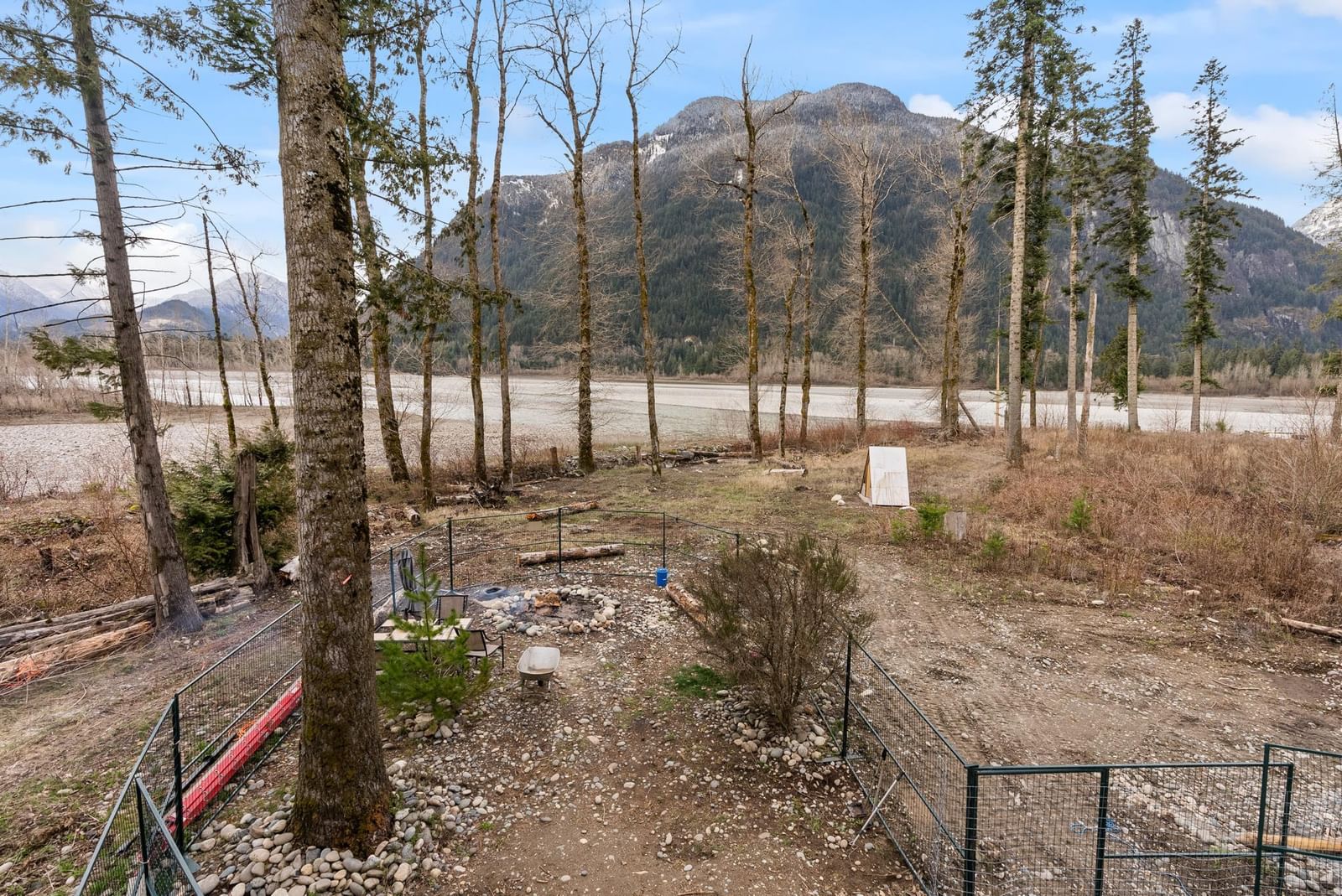 Listing Image 6