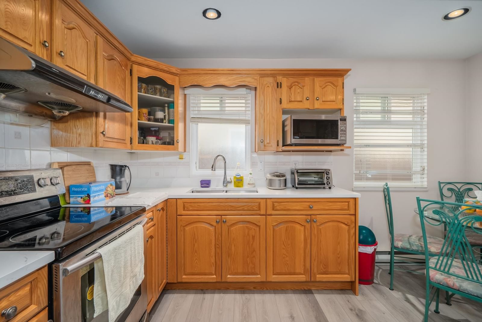 Listing Image 10
