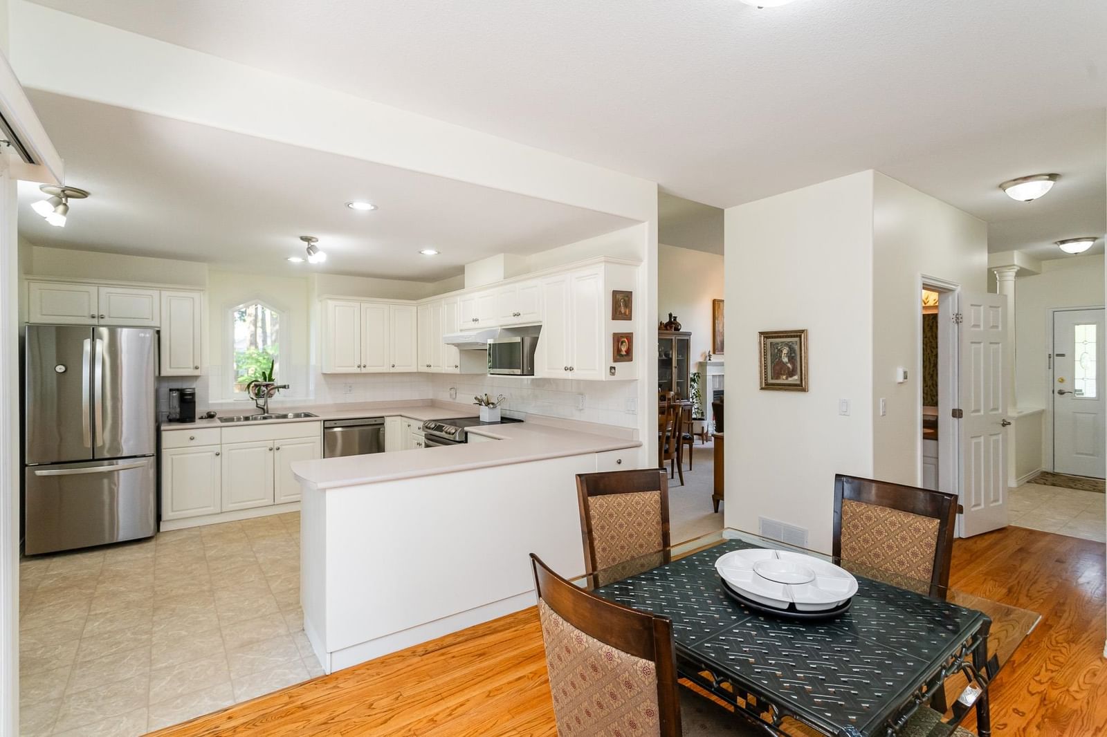 Listing Image 12