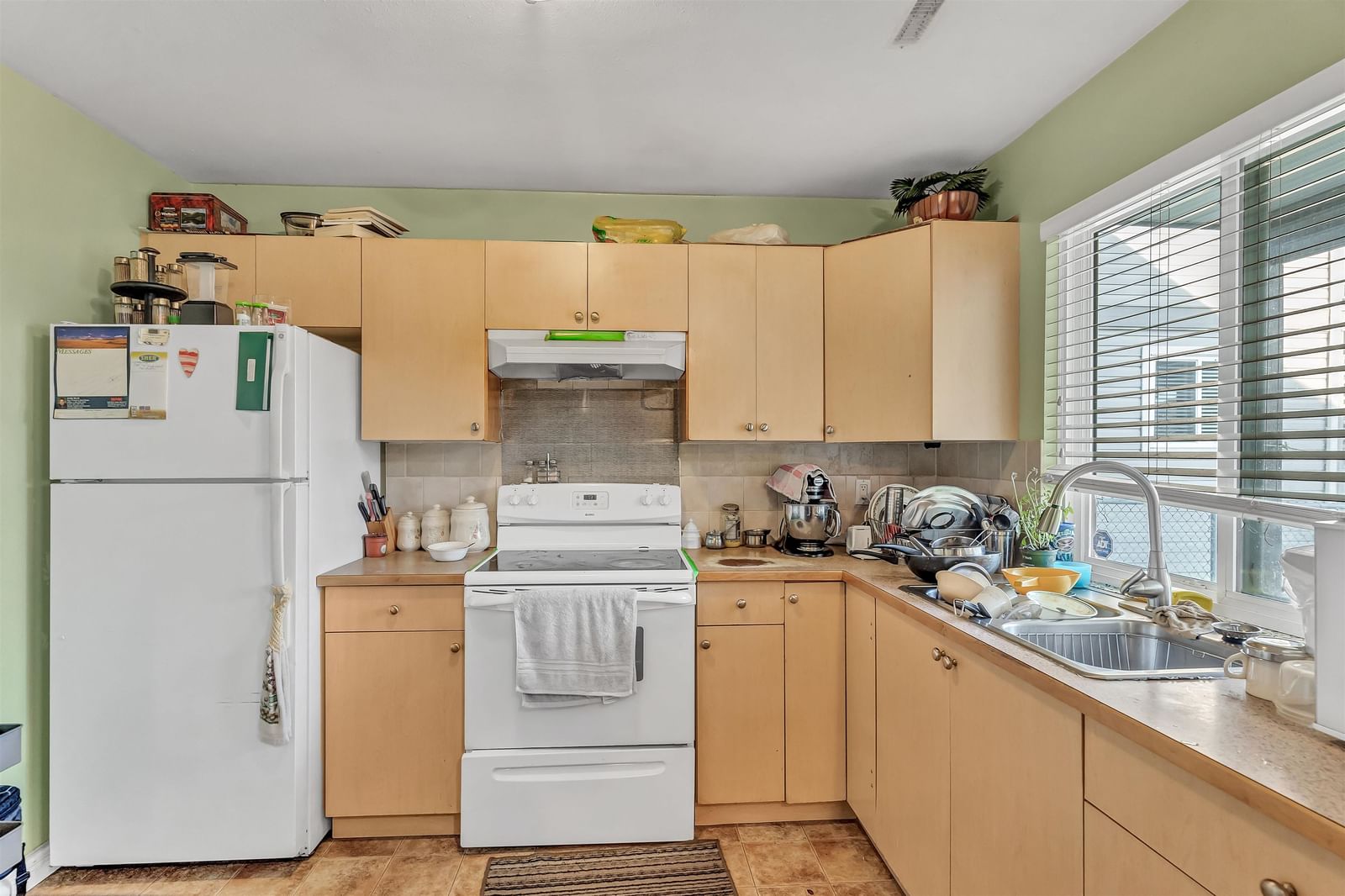 Listing Image 20