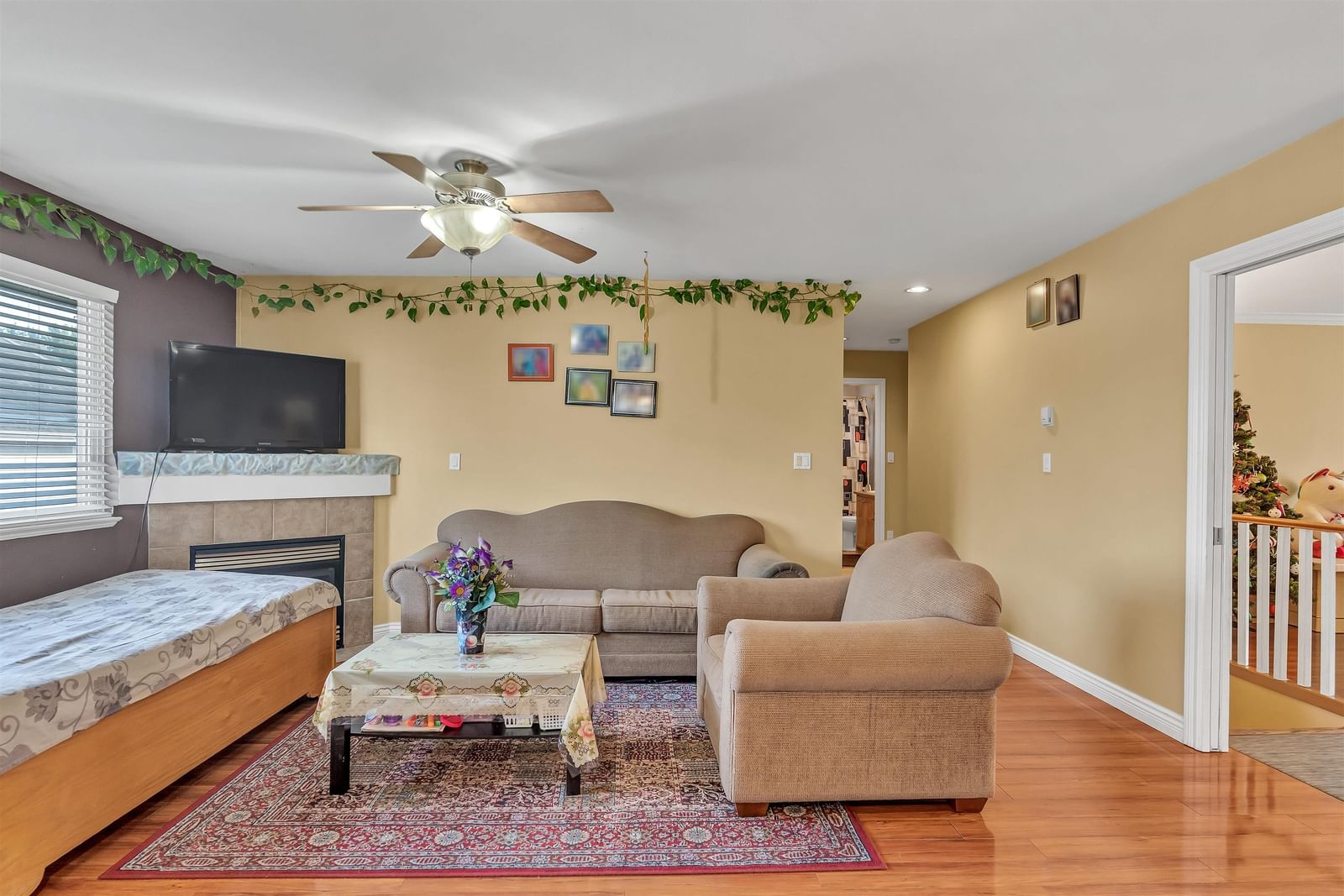 Listing Image 8