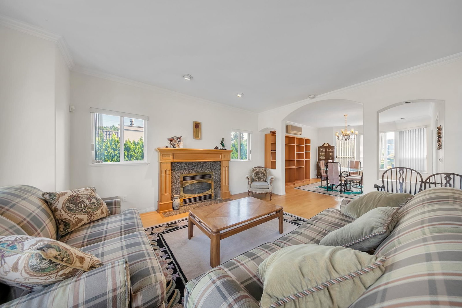 Listing Image 13