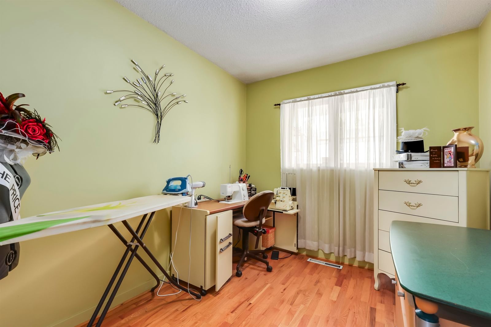 Listing Image 14