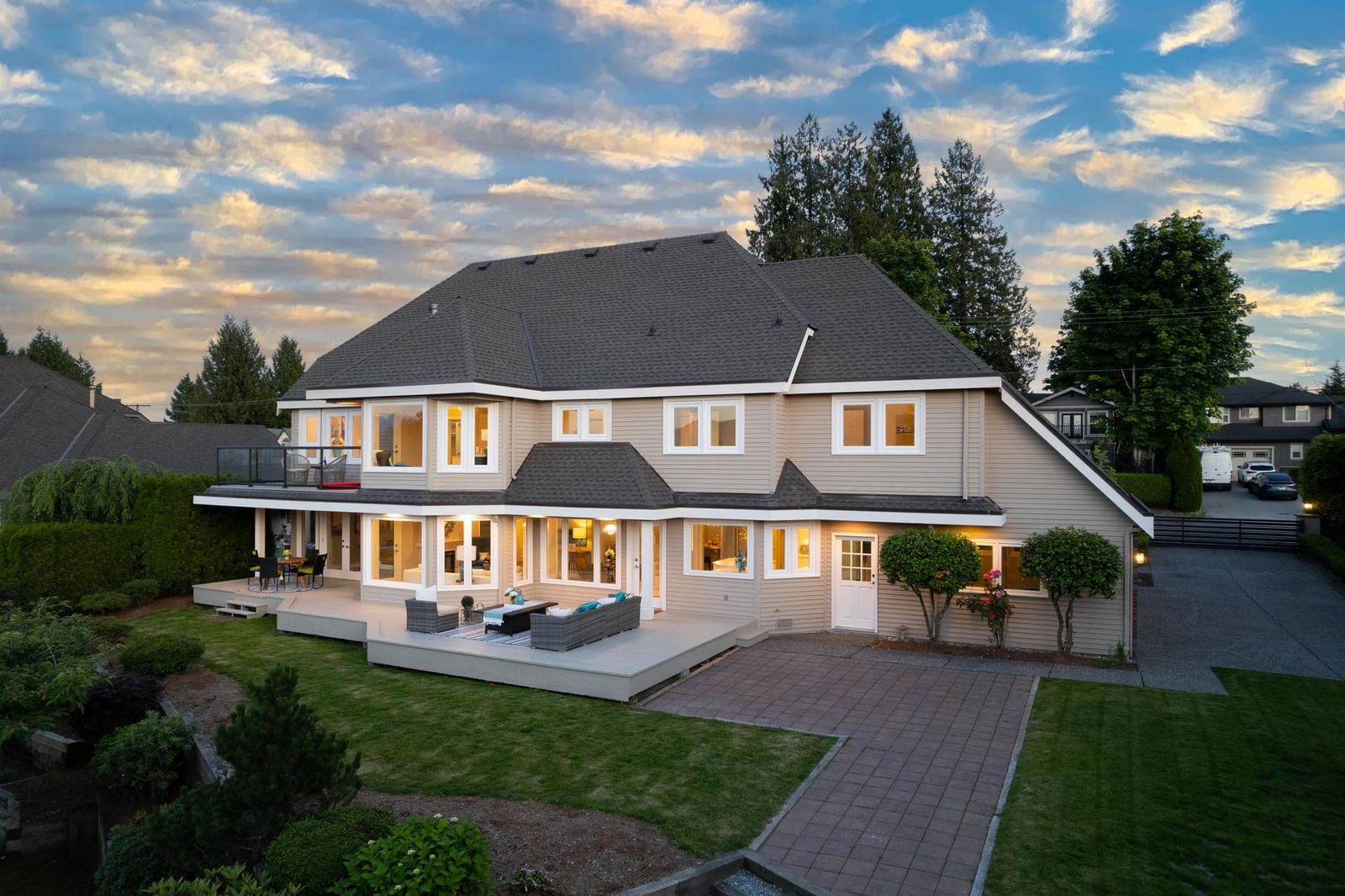 Listing Image 5