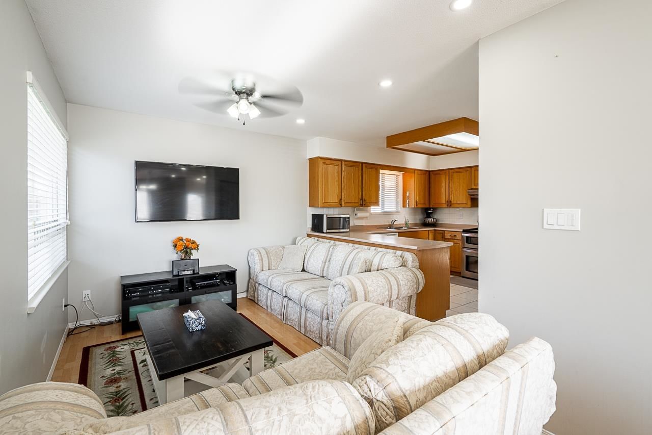 Listing Image 14