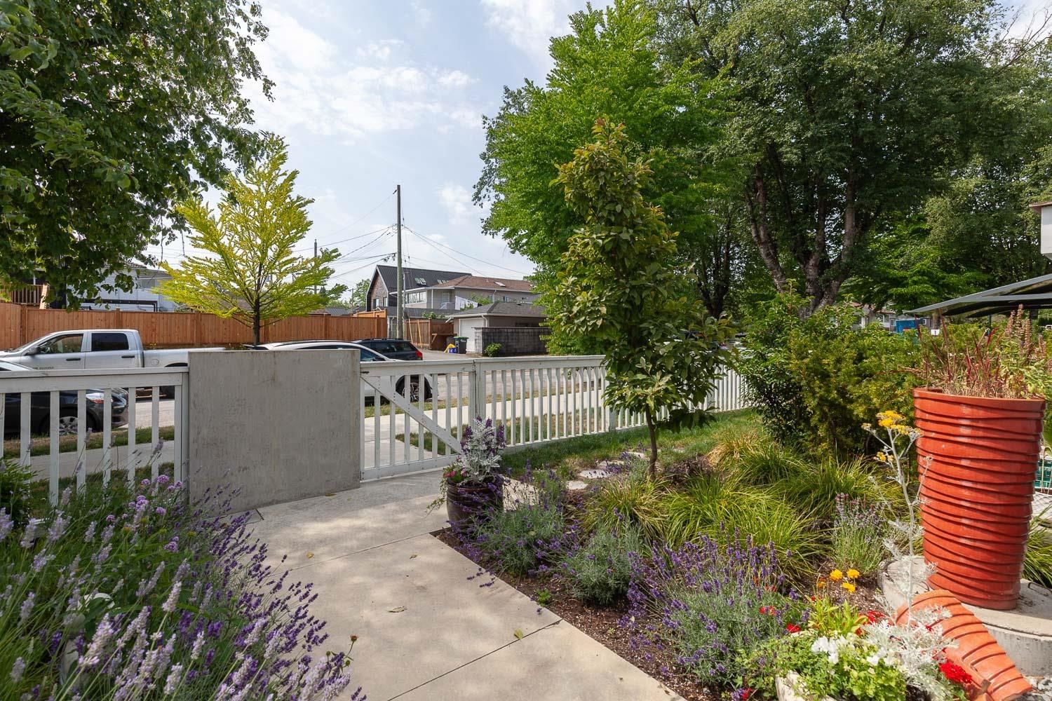 Listing Image 24