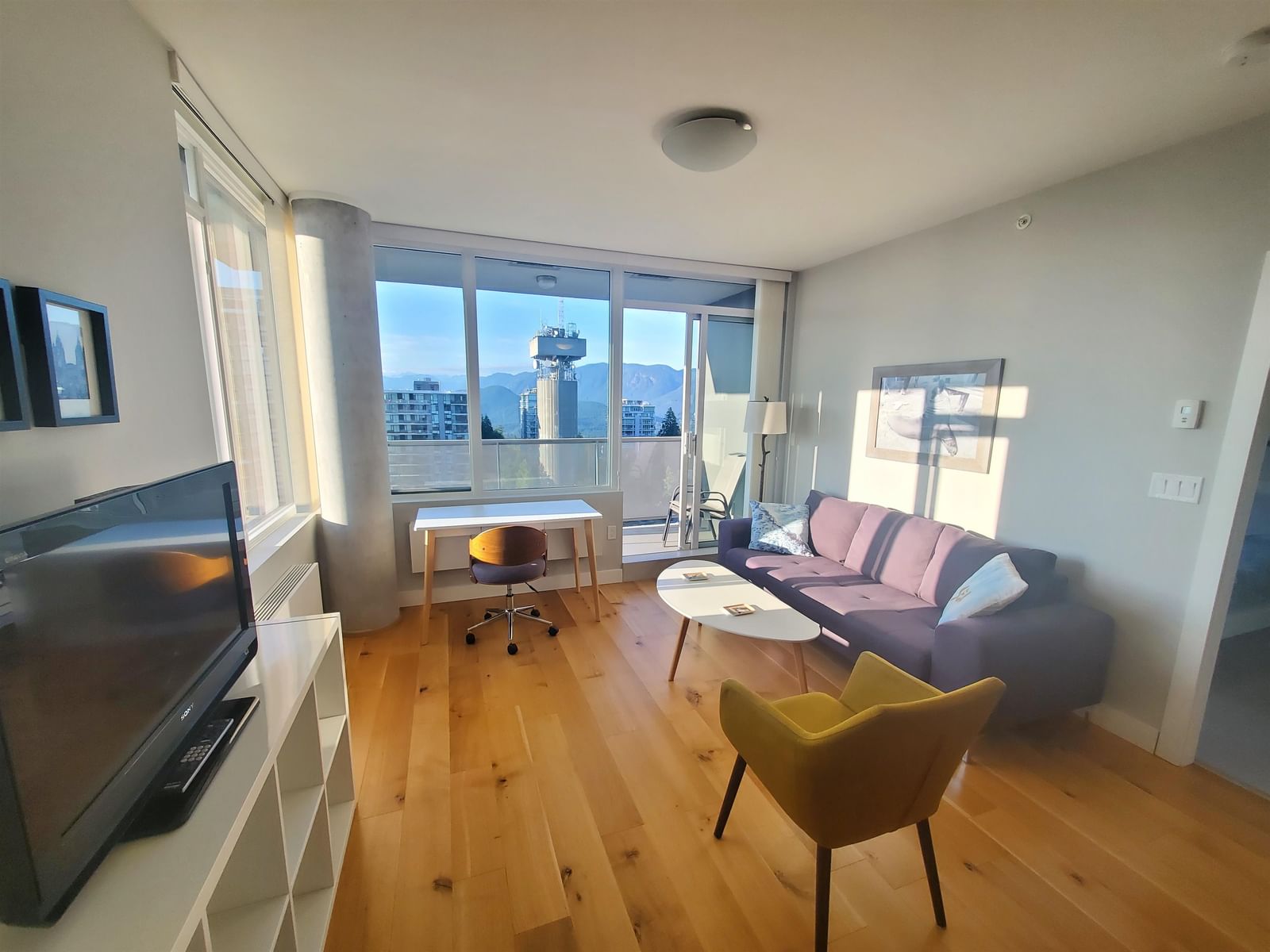 Listing Image 8