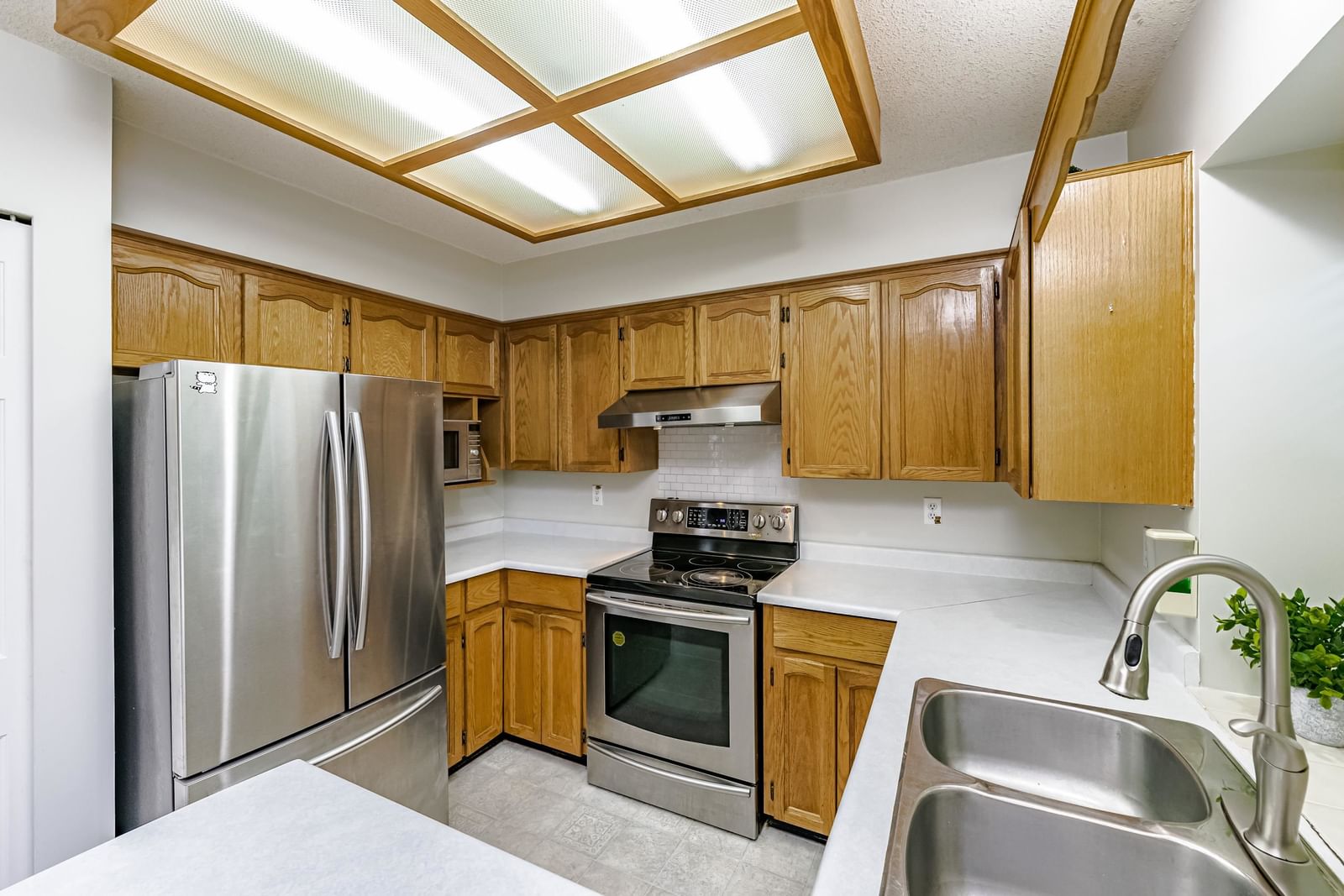 Listing Image 16