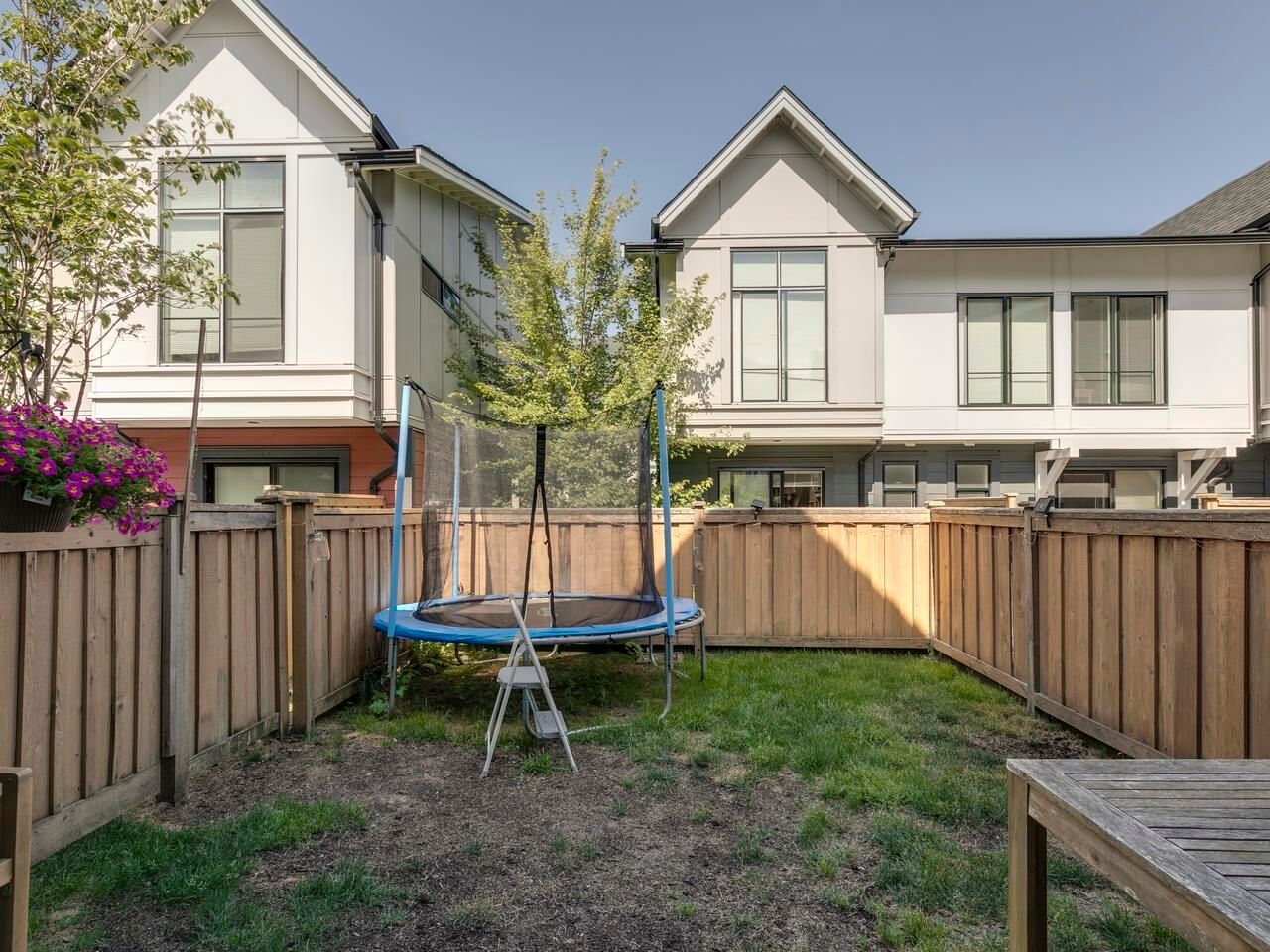 Listing Image 18