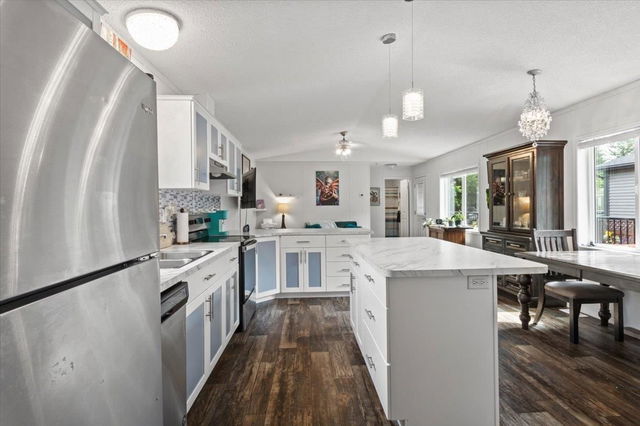 23 - 3942 Columbia Valley Road