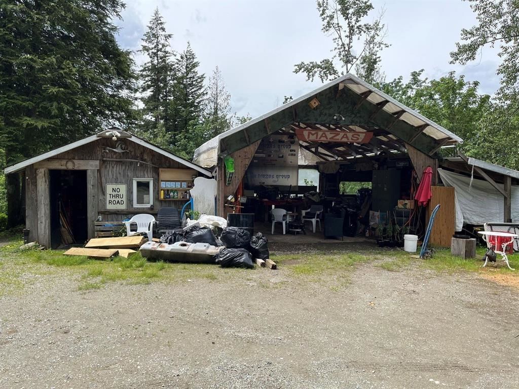 Listing Image 4
