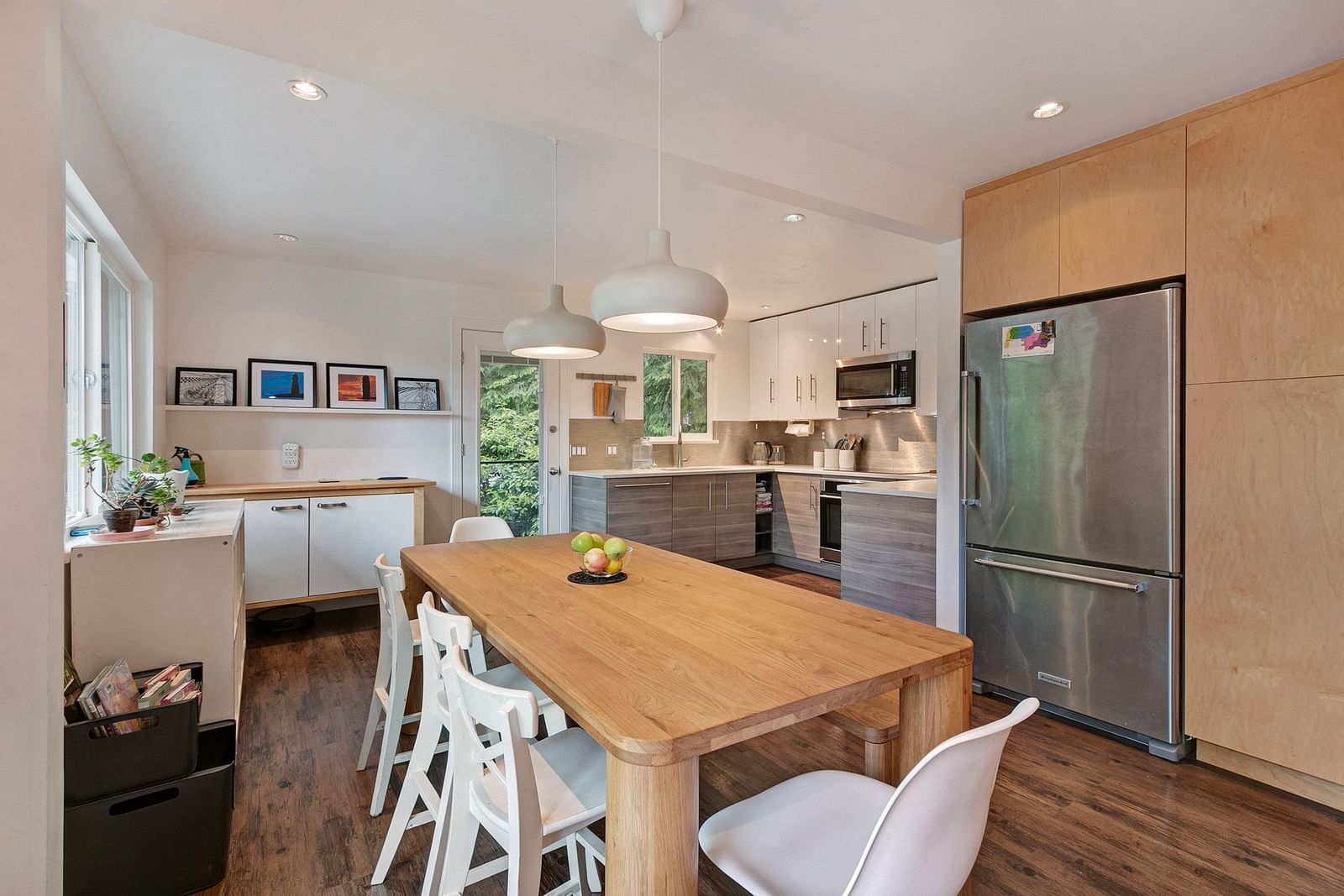Listing Image 10