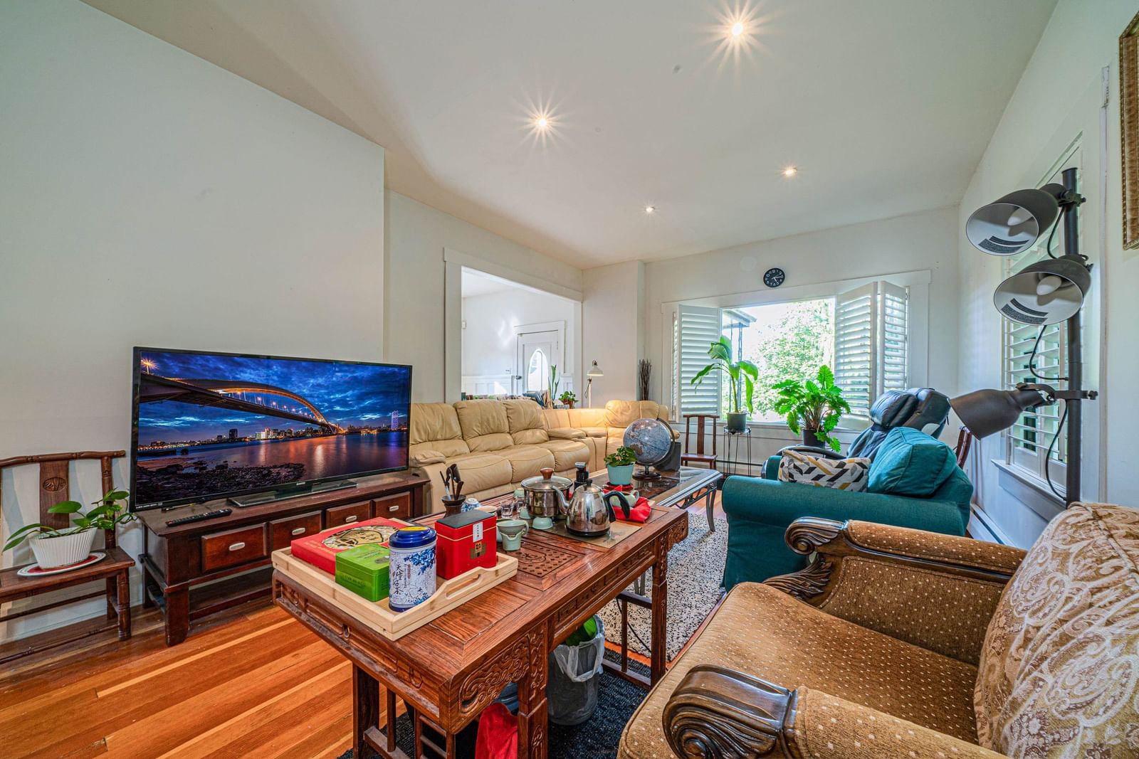 Listing Image 13